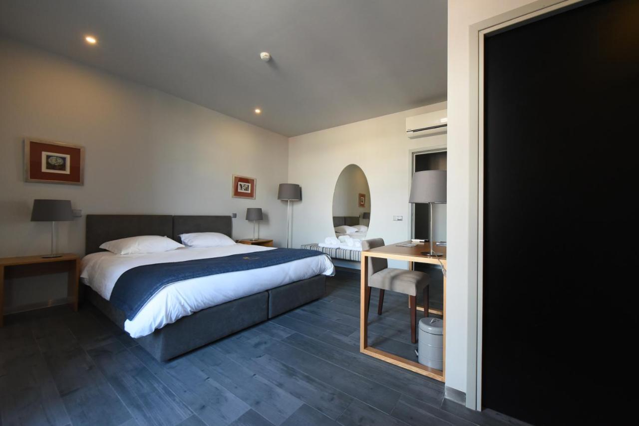 8 Villas Hotel Santo Tirso Esterno foto